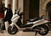 Piaggio X8 400 ie